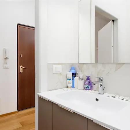 Comodo A Pochi Minuti Dal Centro Citta Apartament